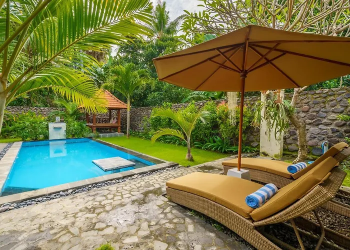 Coco Garden Pool Kubutambahan